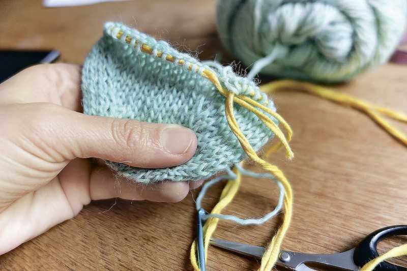 Популярные схемы вязания носков спицами для начинающих и опытных мастериц