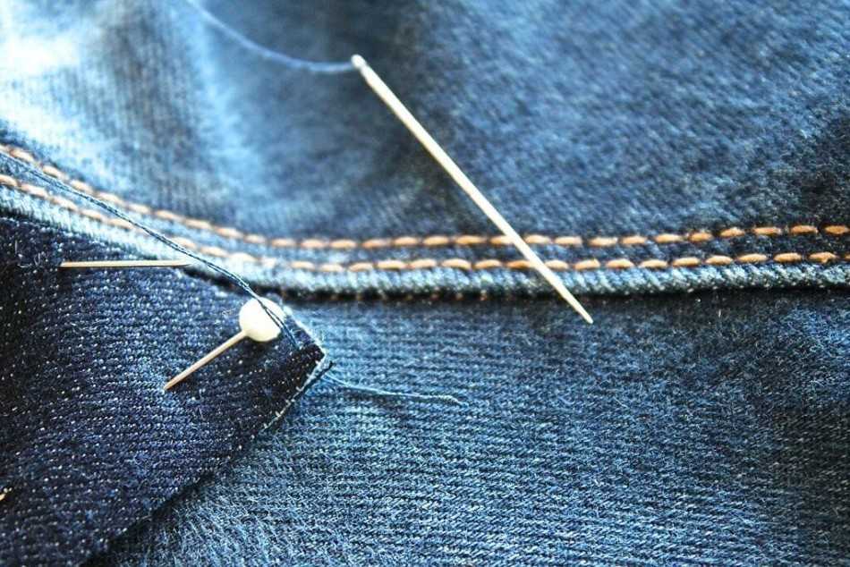 Как красиво зашить джинсы