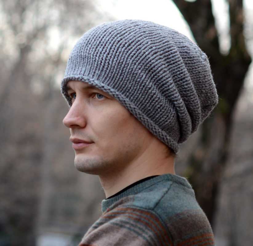 Вязание мужской шапки спицами: схемы с описанием и фото